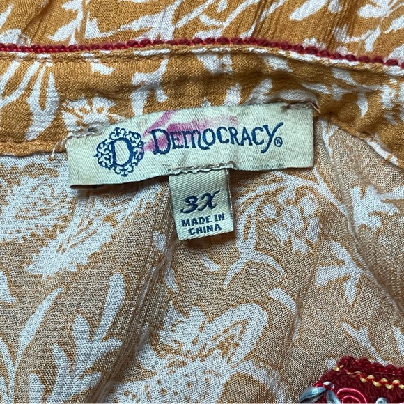 Democracy Plus Sleeveless Boho Blouse 3X Mustard Yellow Red Embroidered Floral - Picture 7 of 11